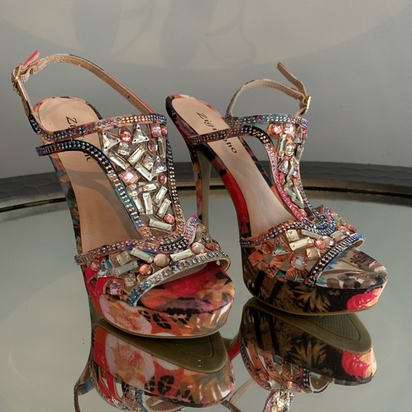 Zigi Soho STUNNING Floral Jewel Platform - Picture 3 of 9